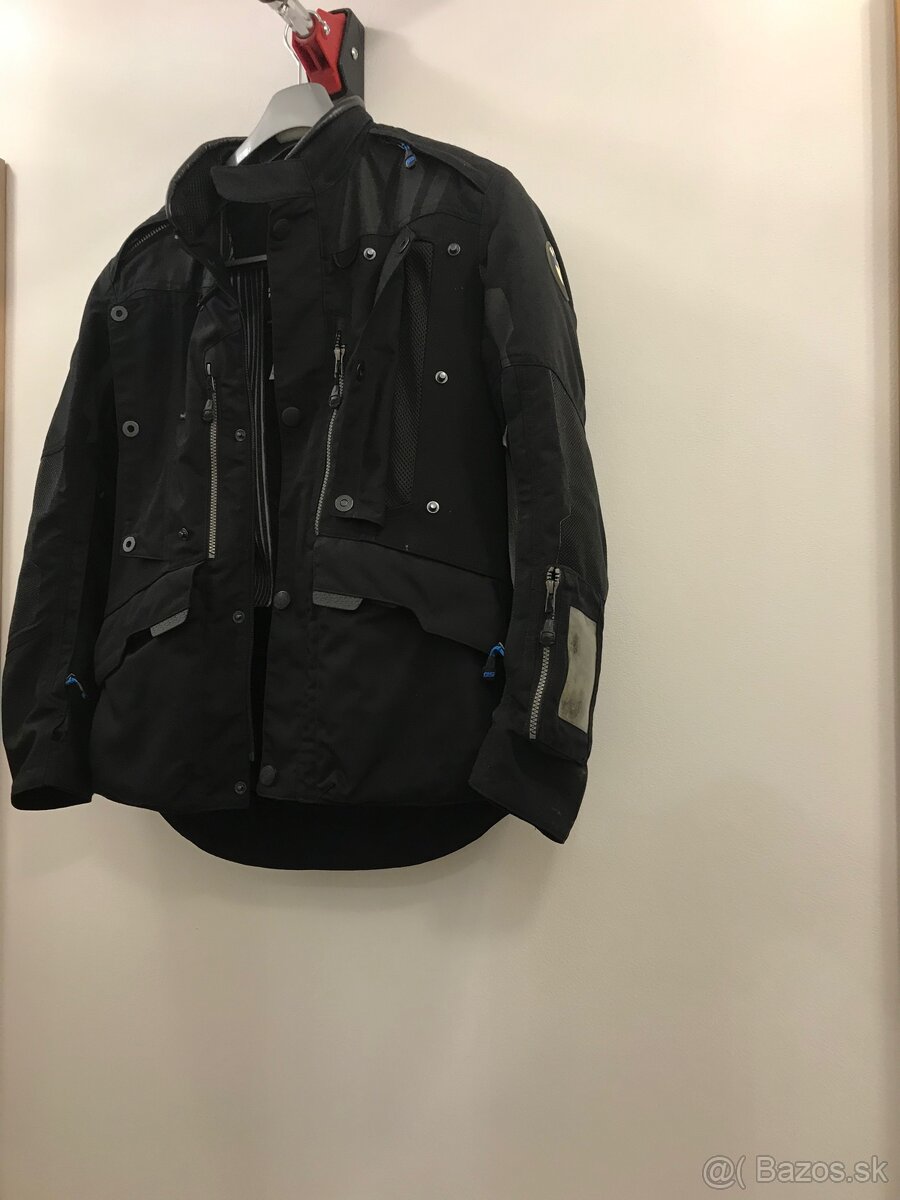 BMW Rally Pro súprava. 1980€. Nová. Veľkosť 50.