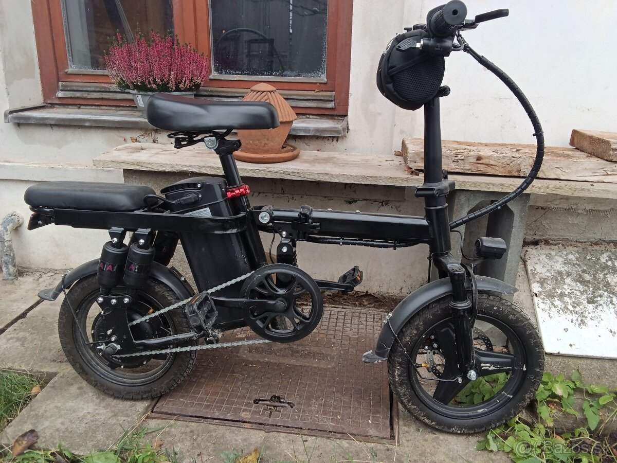 Skladací elektrobicykel