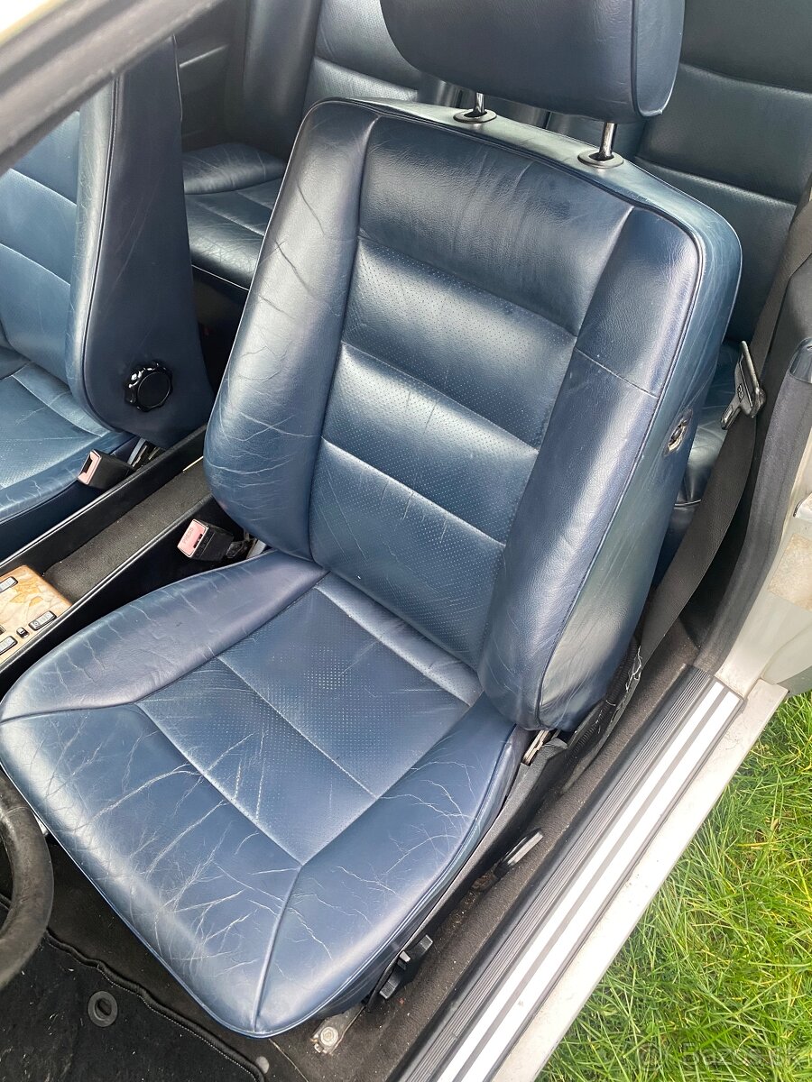 Mercedes benz W124 coupe sedačky
