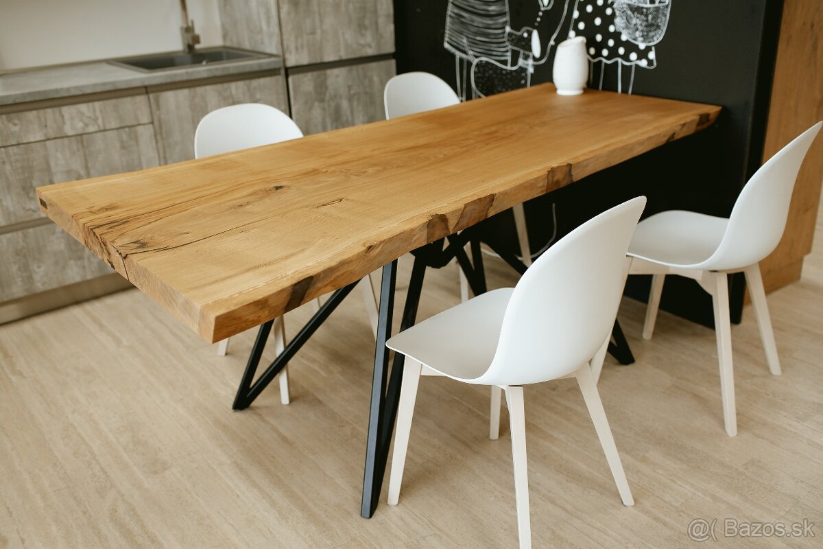 Exkluzívny jedálensky stôl - dubový monolit
