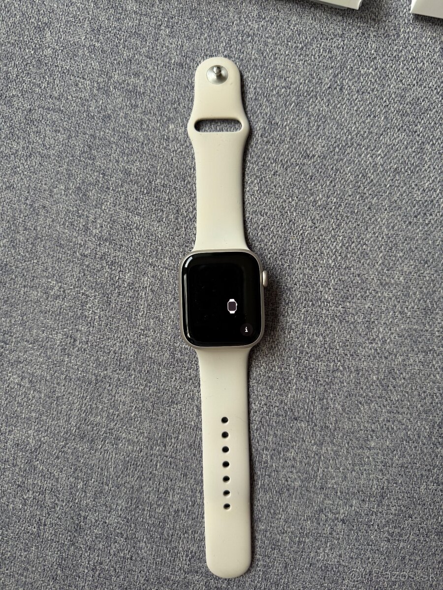 NOVÉ Apple WATCH 8 45 mm statlight aluminum
