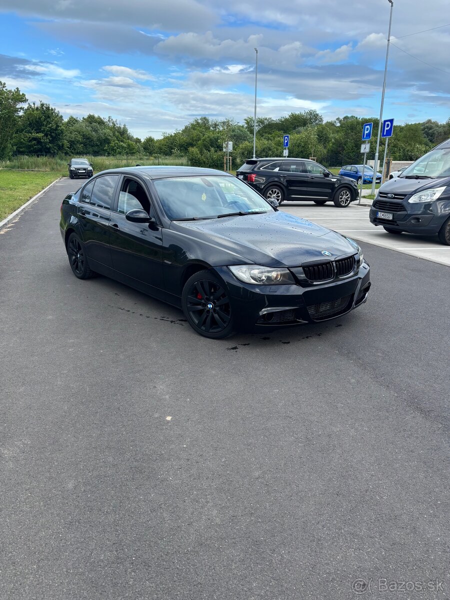 BMW E90 335i