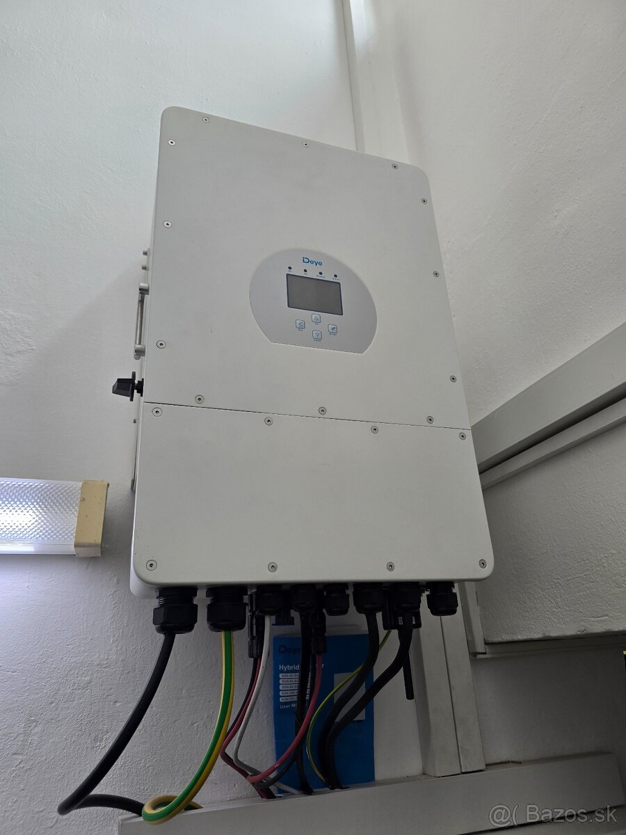 Fotovoltaický menič, stiedač . DEYE hybrid