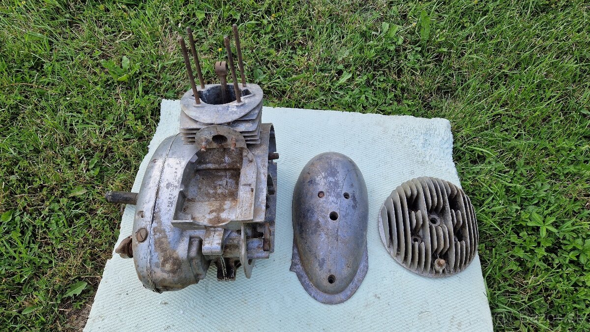 Motor ČZ 250 typ 455