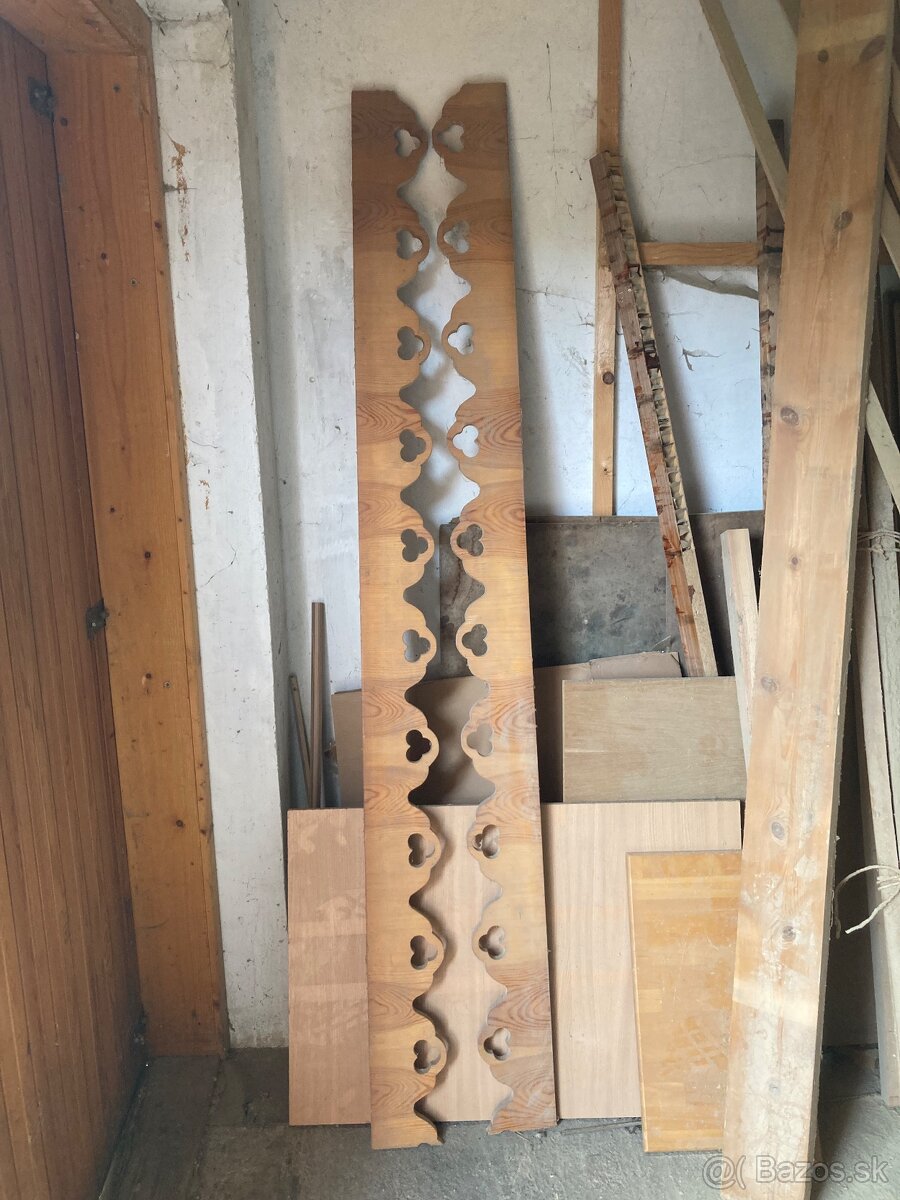Drevená ozdobná garníža 2m x 2