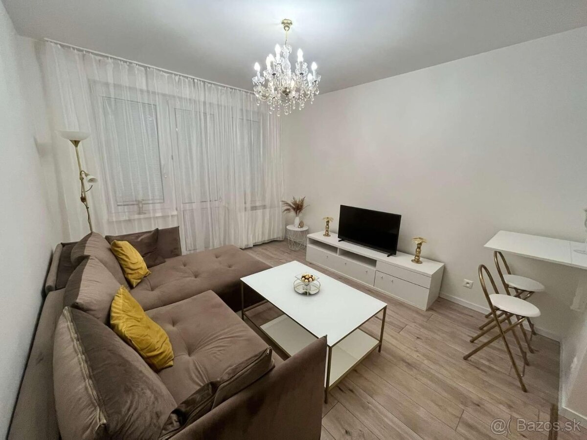 VIVAREAL REZERVOVANÉ 2 izbový byt, výmera 40 m2, balkón,