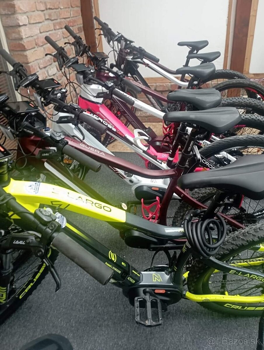 Elektronike Crussis 700wh