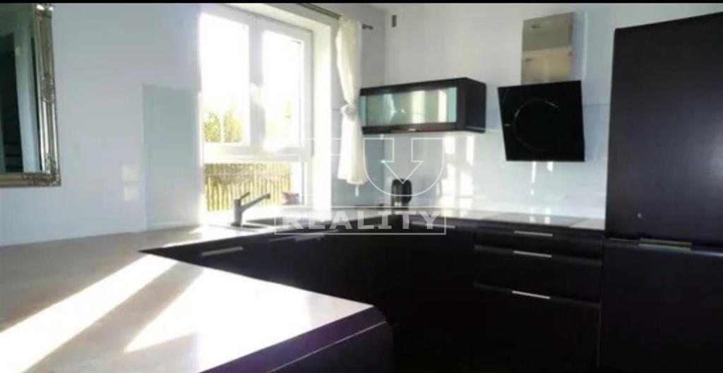 4 Izbový dom v Turanoch