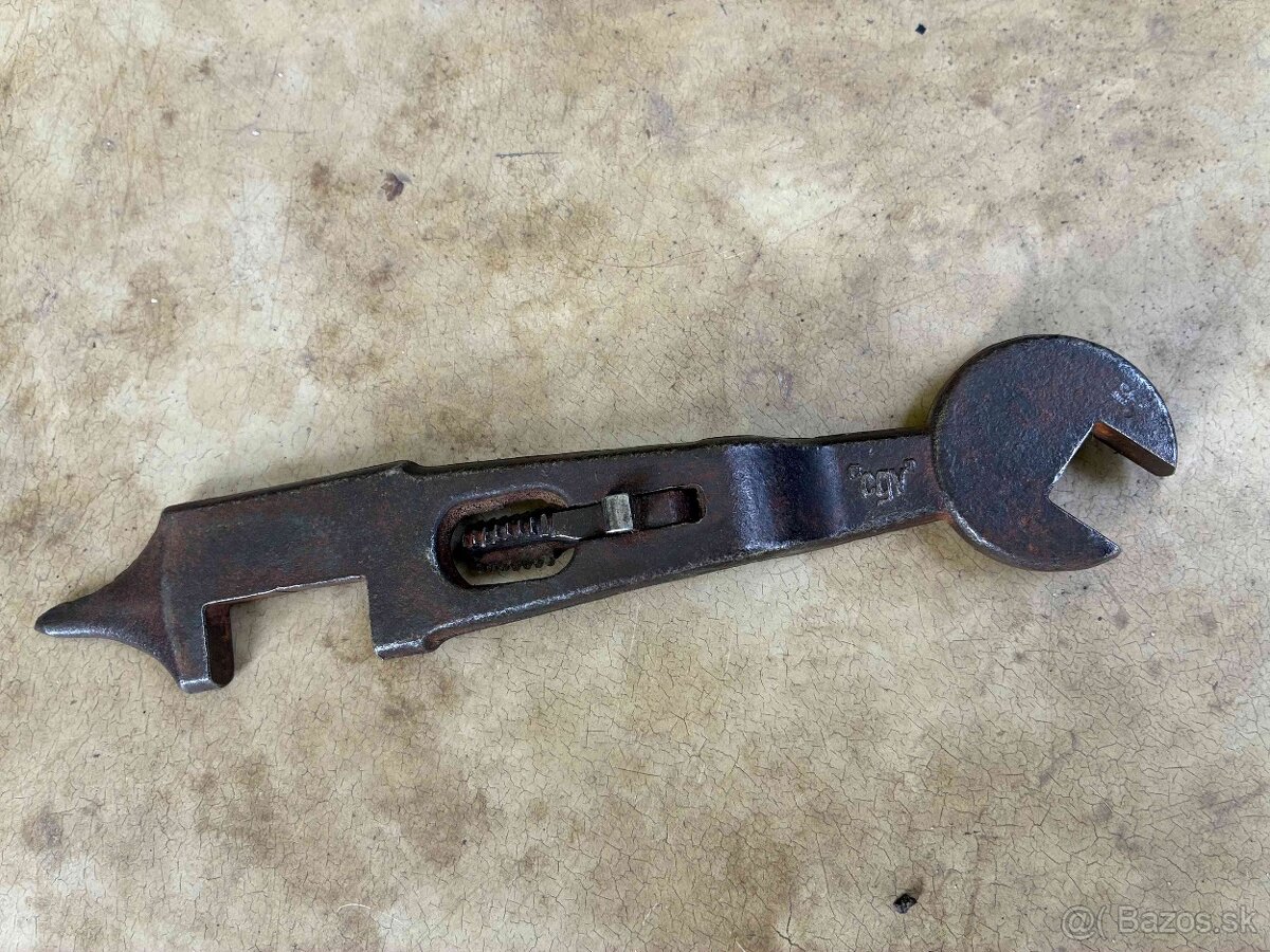 Nemecký kľúč na podkovy