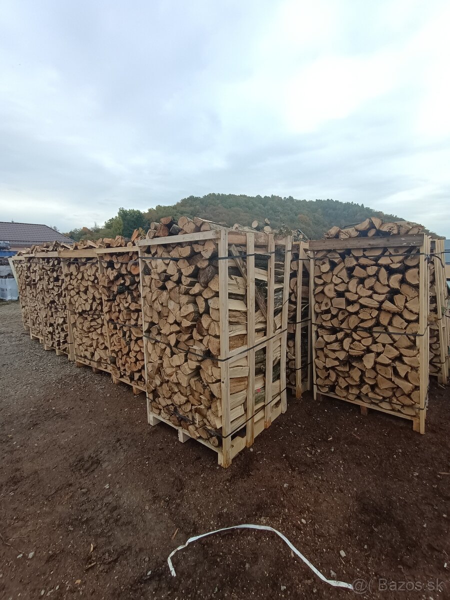 Predám palivové drevo v paletach