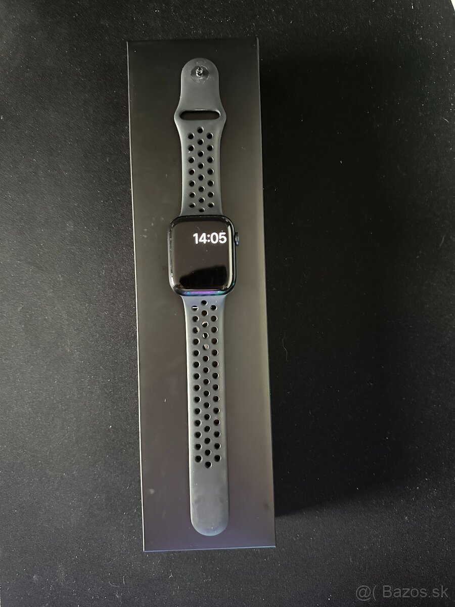 Apple Watch Nike Series 7 45mm