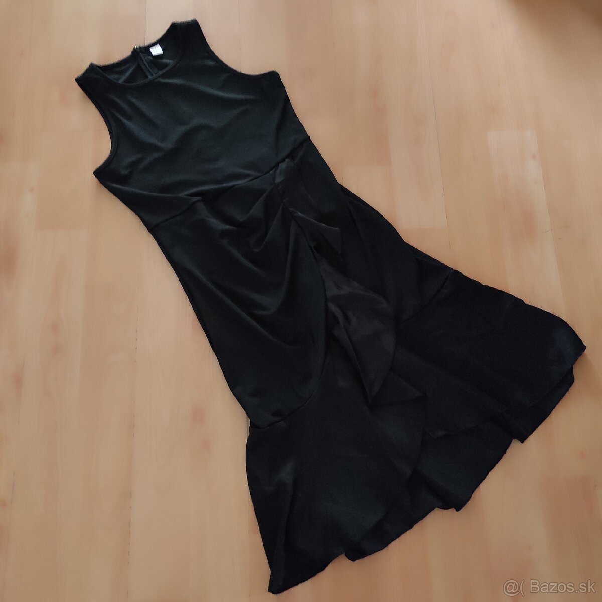 Čierne elegantné šaty