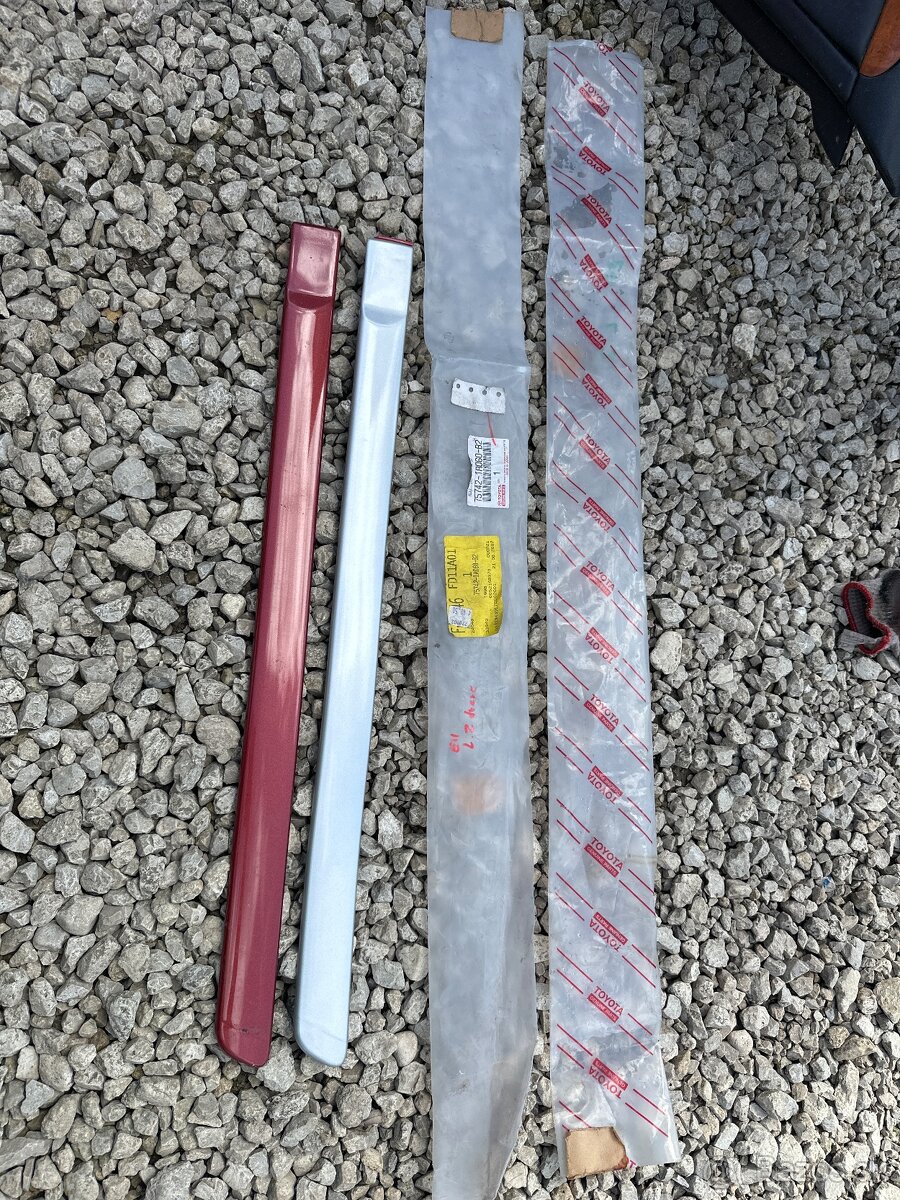 Predám lišta LZ dverí Nová Corolla 96-01 75742-1A060-B2
