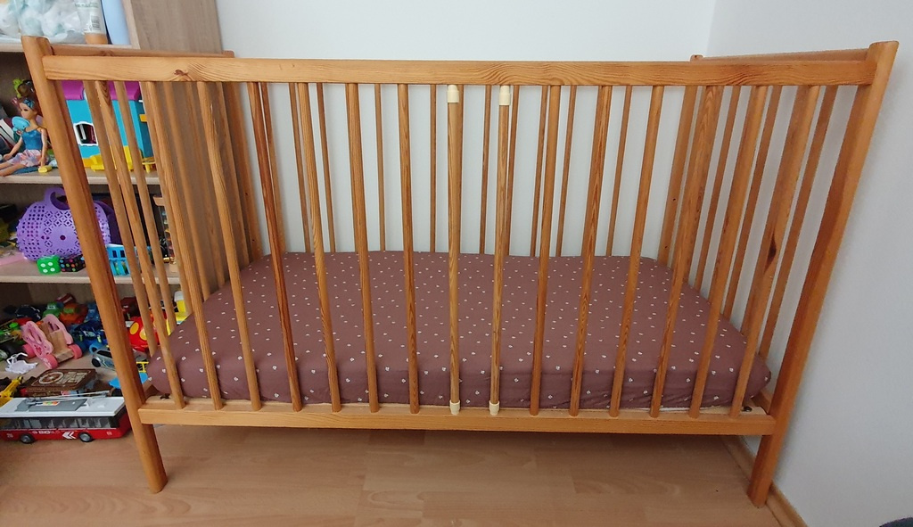 Drevená detská postieľka v top stave