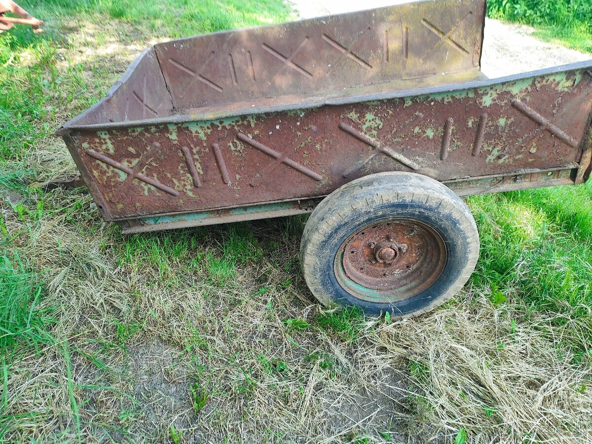 Vlečka za traktor TK-14 vyklapačka