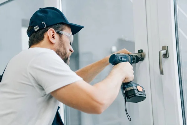 Servis okien a dverí, montáž žalúzií a sieťok