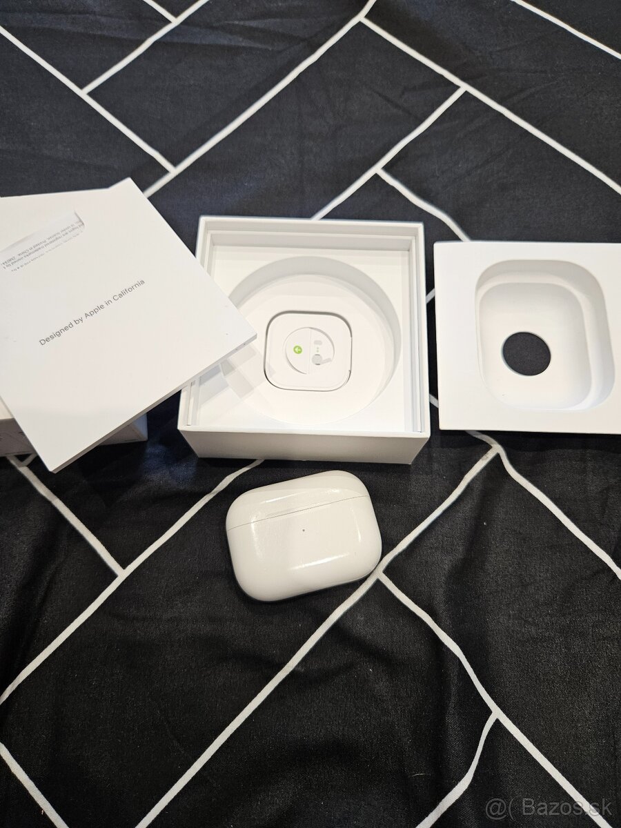 Airpods pro na diely ( slabe baterky ) 50e