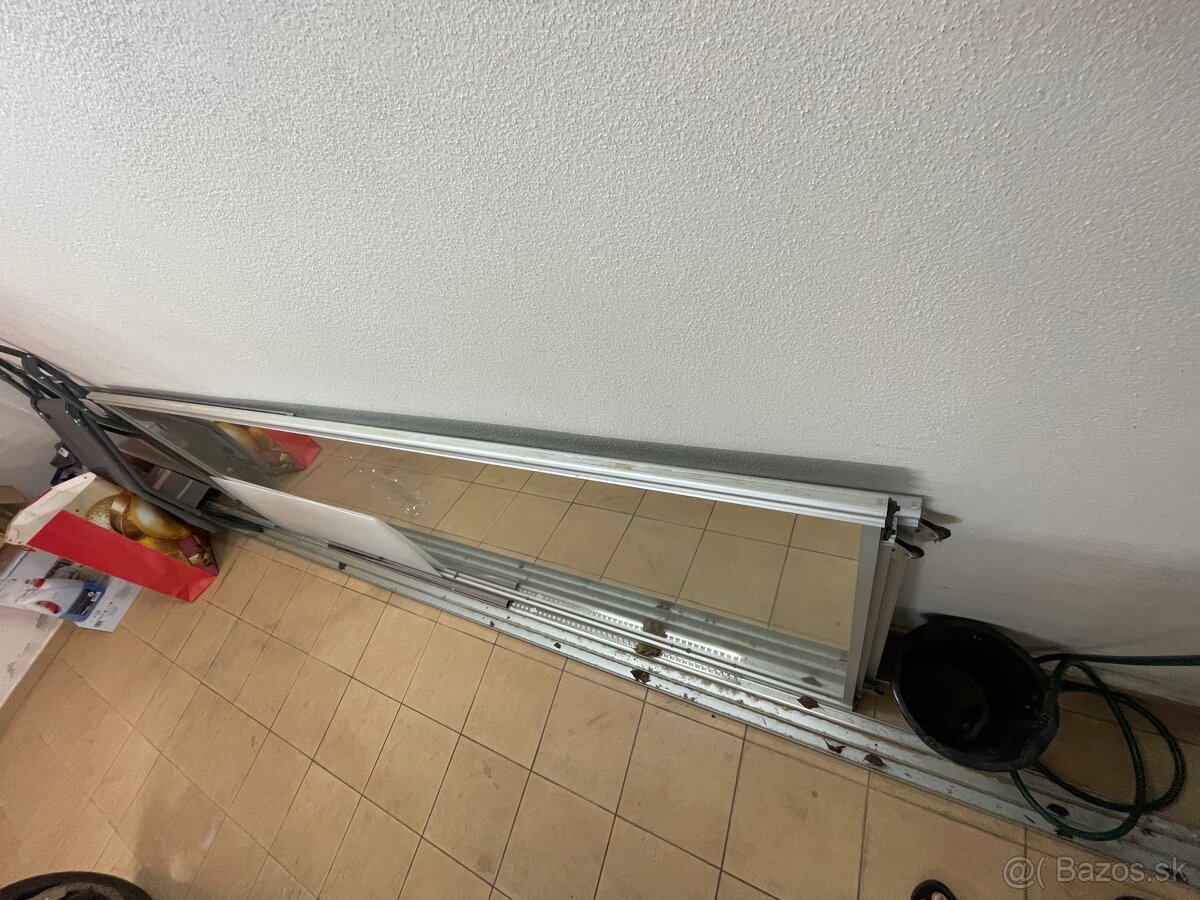 Dvierka so zrkadlom
