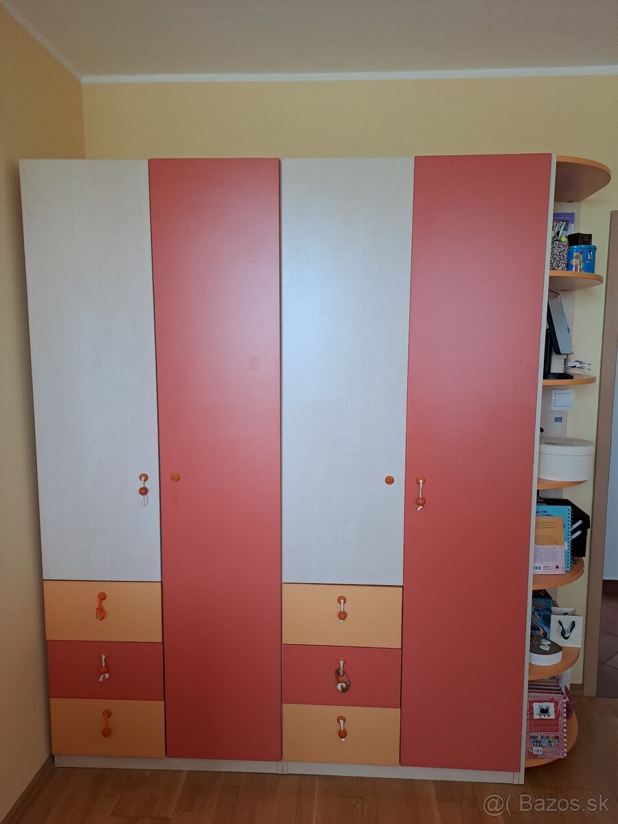 Darujeme dvojskriňu (detská)