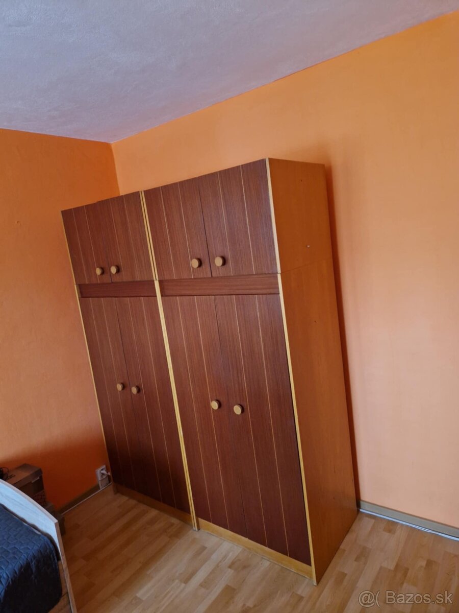 Skriňa