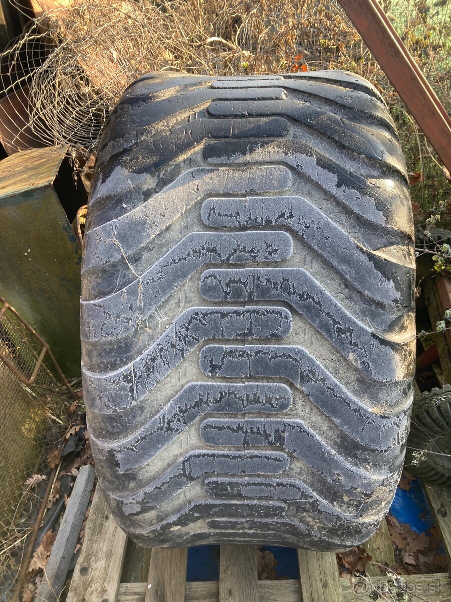 Gumy na traktor vlecku