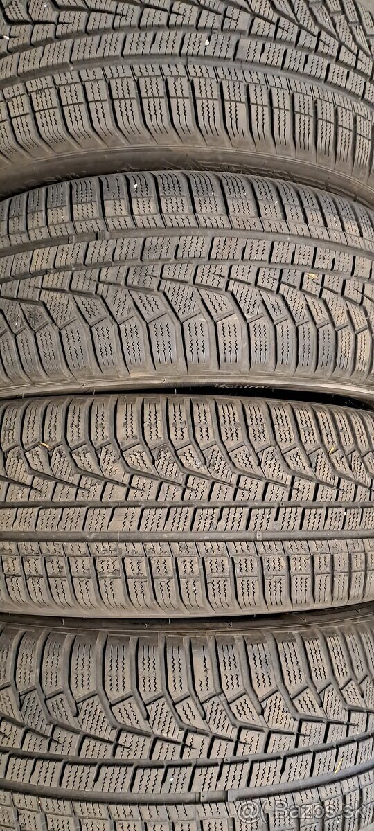Predám 4ks jazdené zimné 225/60r18-104H Hankook