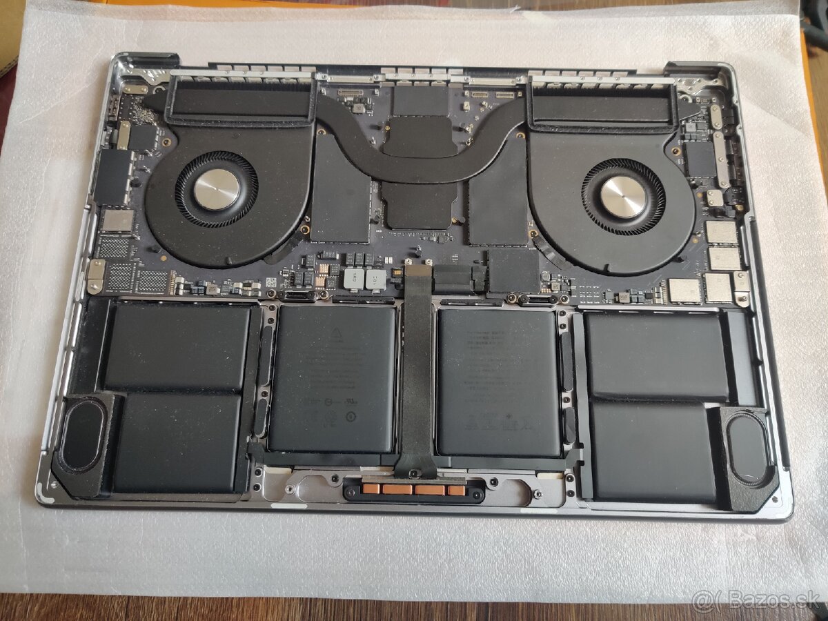 Základná doska + diely Apple MacBook Pro 16 2021