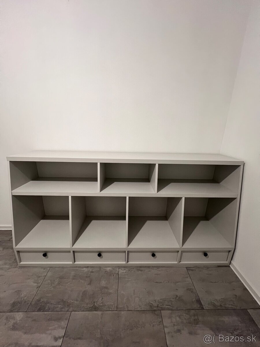 Skrinka na boxi šufliky kancelária