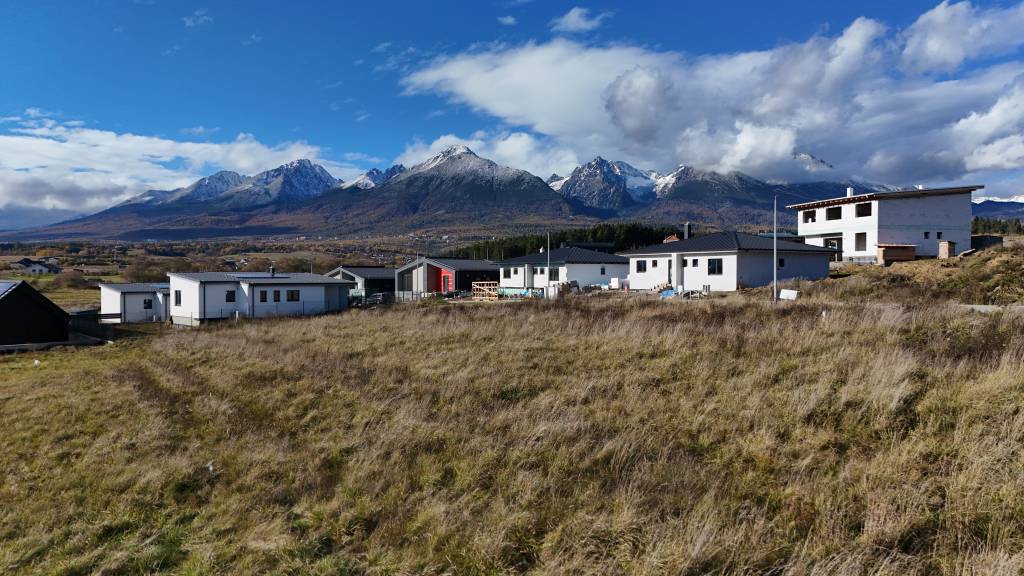 PREDAJ:STAV.POZEMOK S IS; 747 m2; Poprad - Mlynica; 133.500