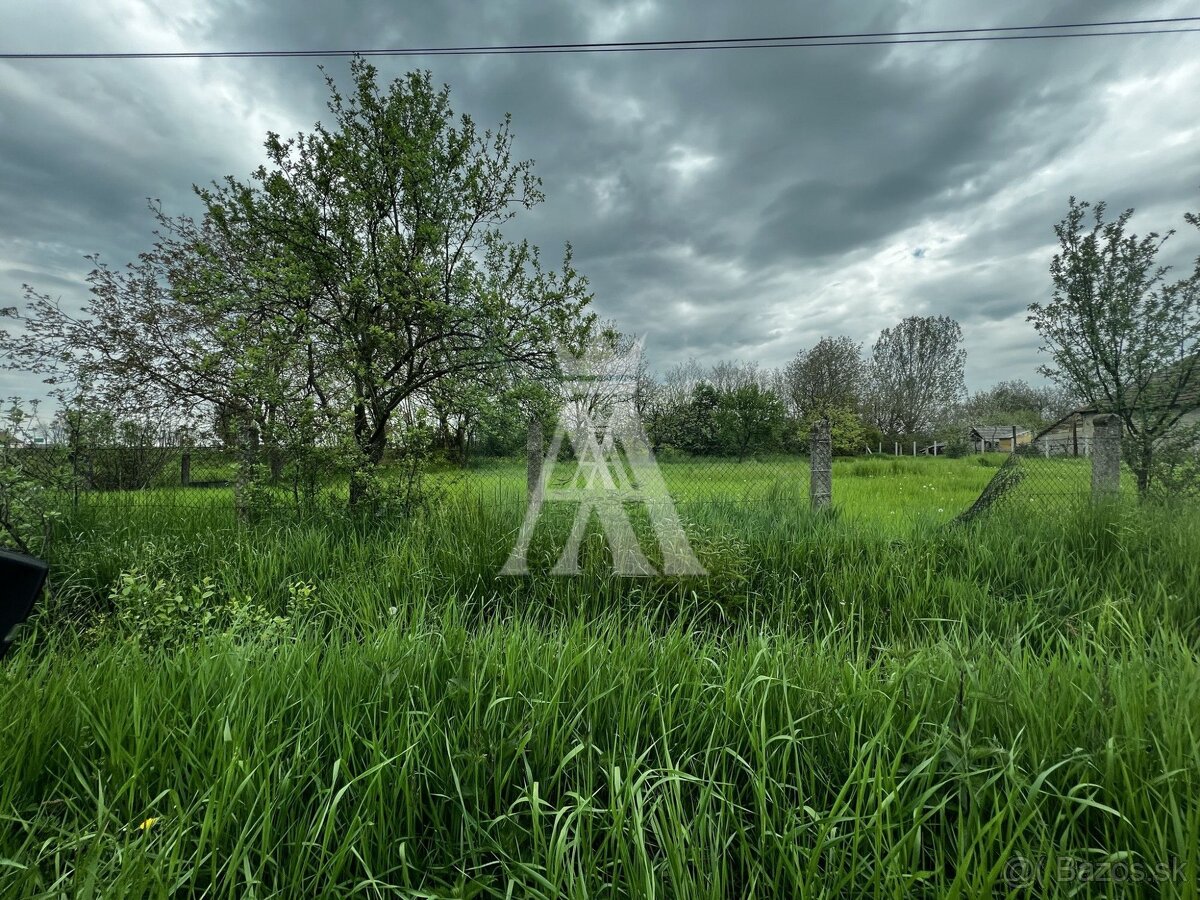 STAVEBNÝ POZEMOK, MAĎARSKO, MÉRA