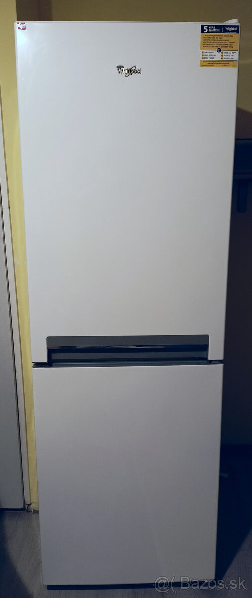 Kombinovaná chladnička Whirlpool – A+, tichá, bezchybný stav