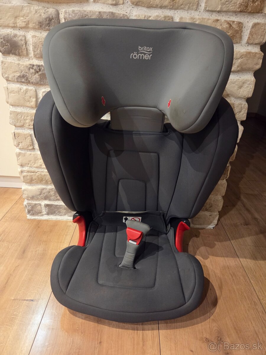 Britax Romer kidfix 2s autosedacka s isofix