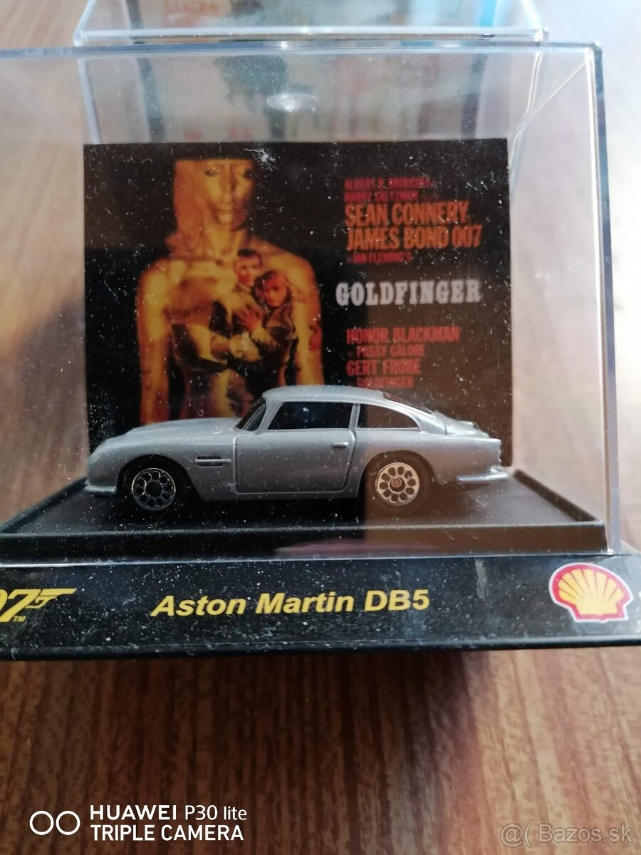Modely áut agenta 007