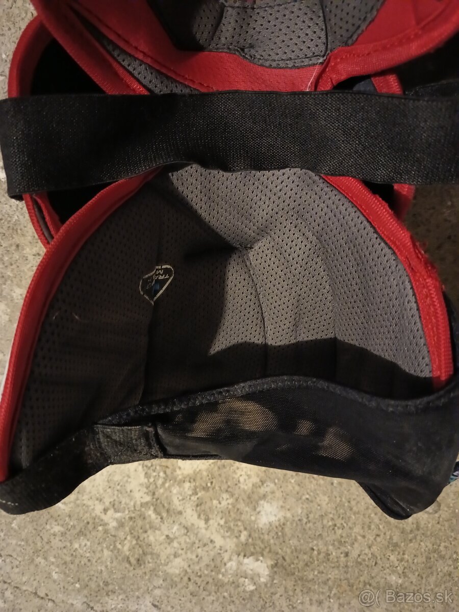 Kolenné brankárske chrániče