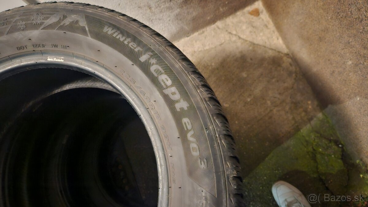 Zimné pneumatiky Hankook 225/60 R17, DOT2021