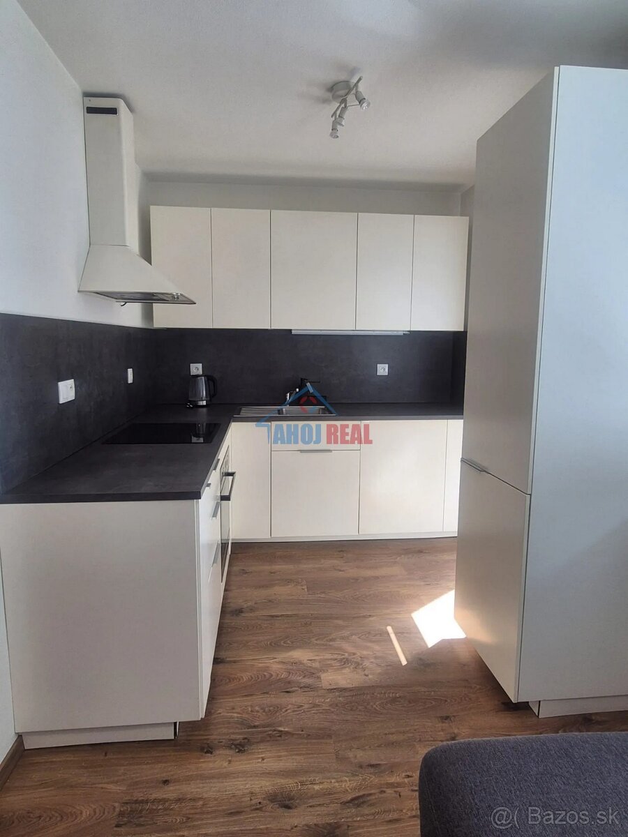 2- IZB BYT v NOVOSTAVBE, PARKING,