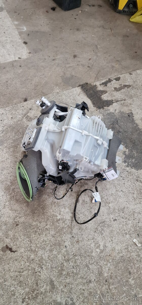 Predám komplet Kurenie PEUGEOT 2008