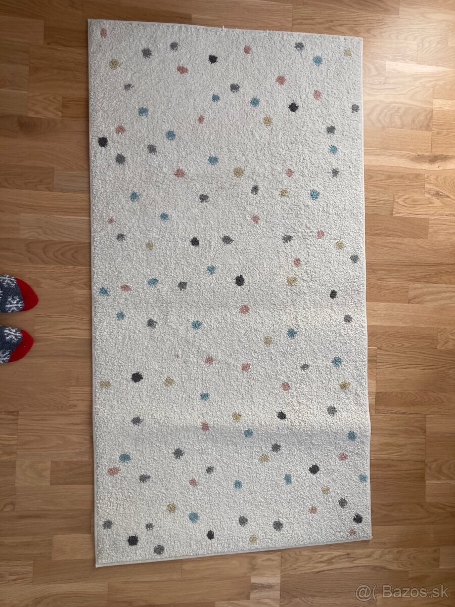 Detský koberec s bodkami 80x150cm