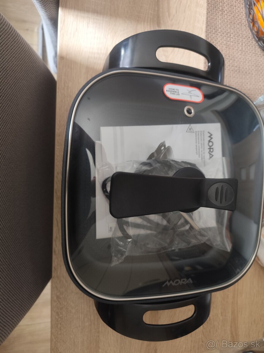 Remoska Mora MEP1400BK