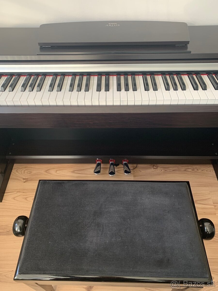 Predam piano Yamaha