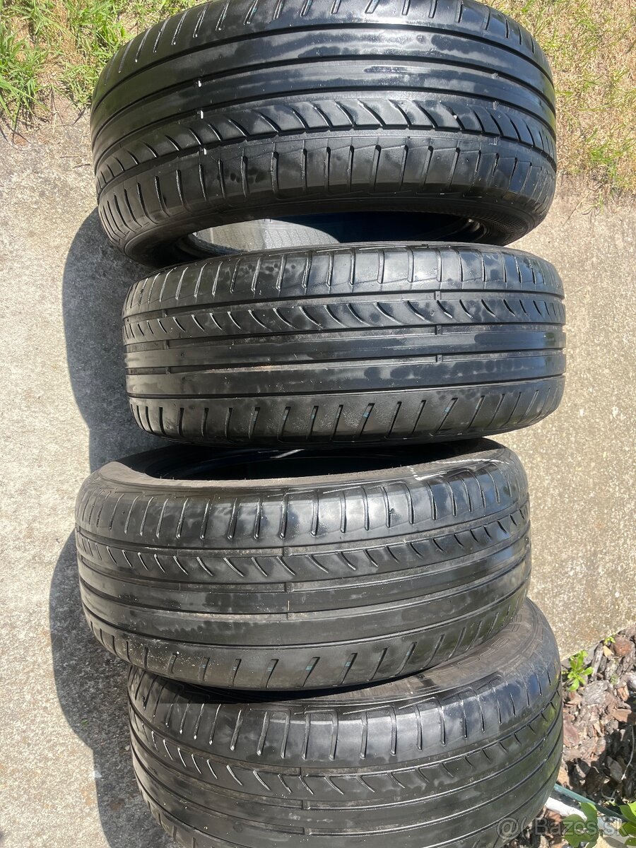Predám 235/55 Z R17 pneu
