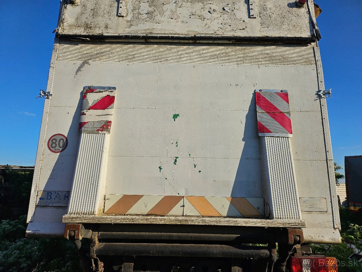 Avia s veľkou nadstavbou