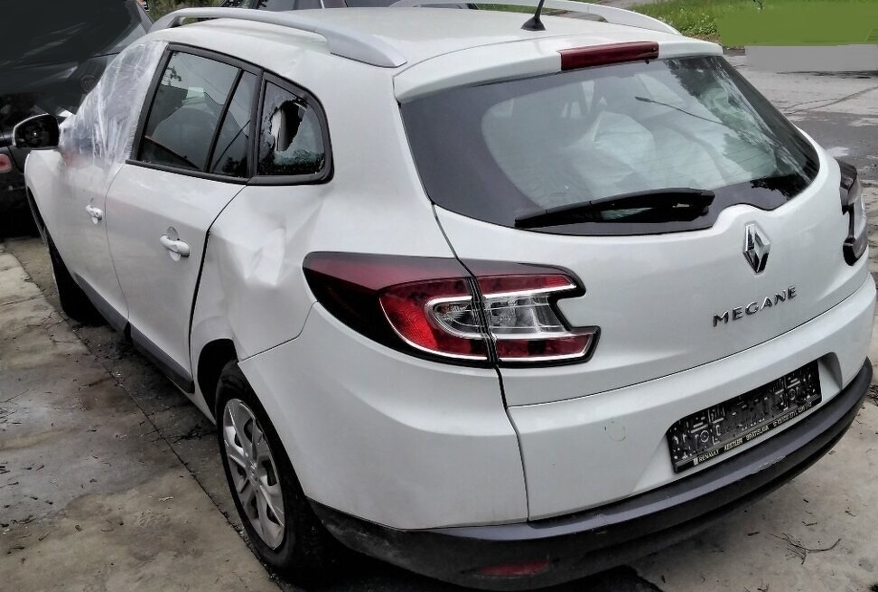 Renault Megane Grandtour 1.6 2010 predám PIATE DVERE, K4MR8