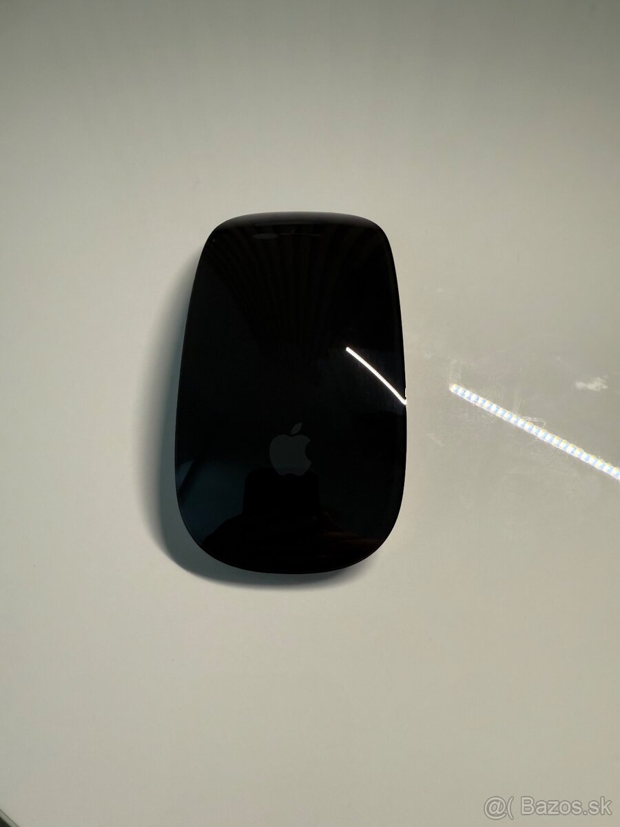 Magic mouse 2 cierna - lightning.