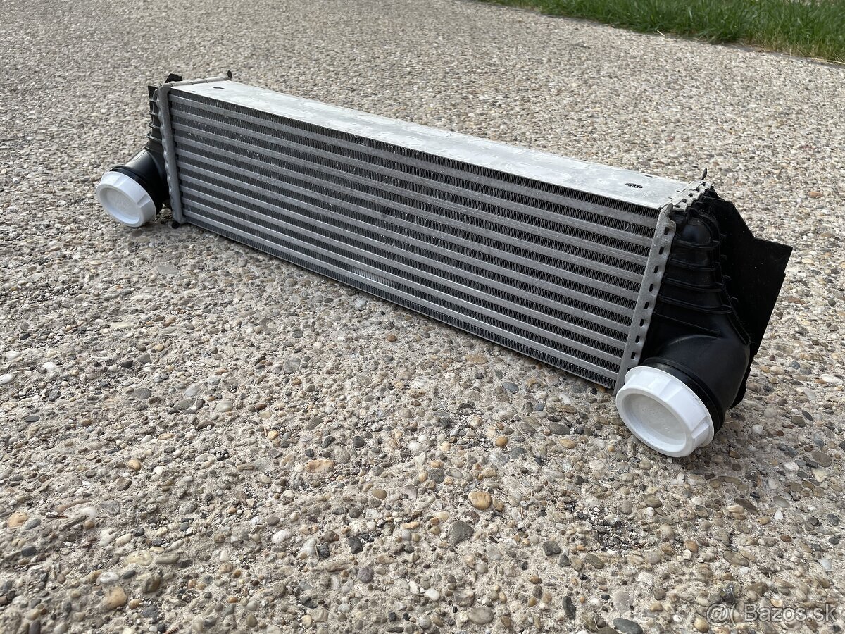 Intercooler BMW 17517805629 originál TOP STAV