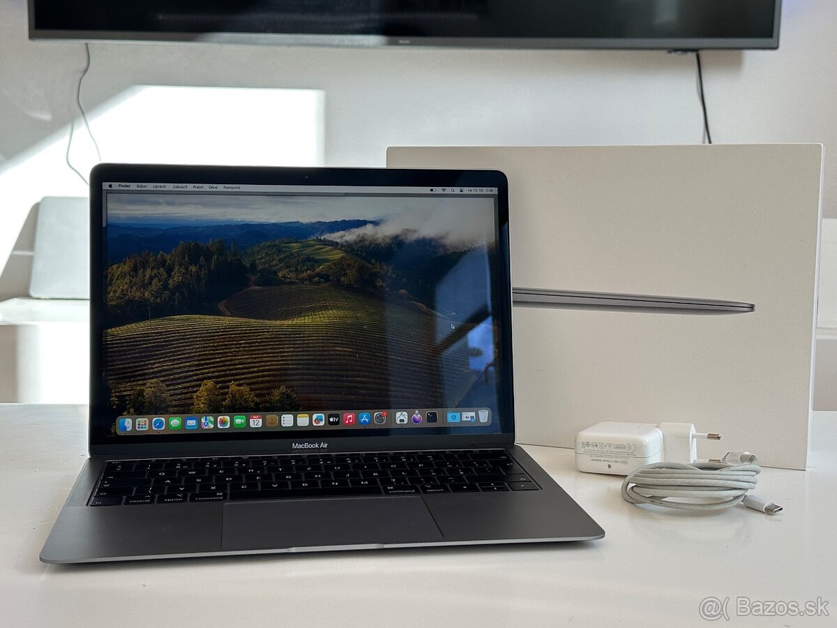 MacBook Air 2019 / 1 rok záruka / Batéria vo výbornom stave