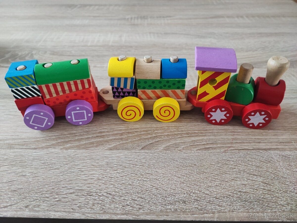 Vláčik drevený vkladackovy