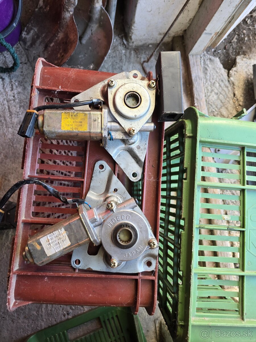 Motorčeky sťahovania okien Nissan Patrol Y60