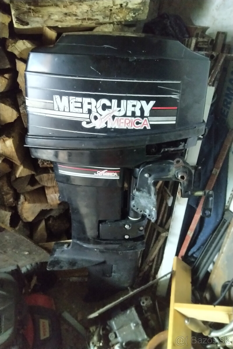 Predám závesný lodný motor Mercury 25
