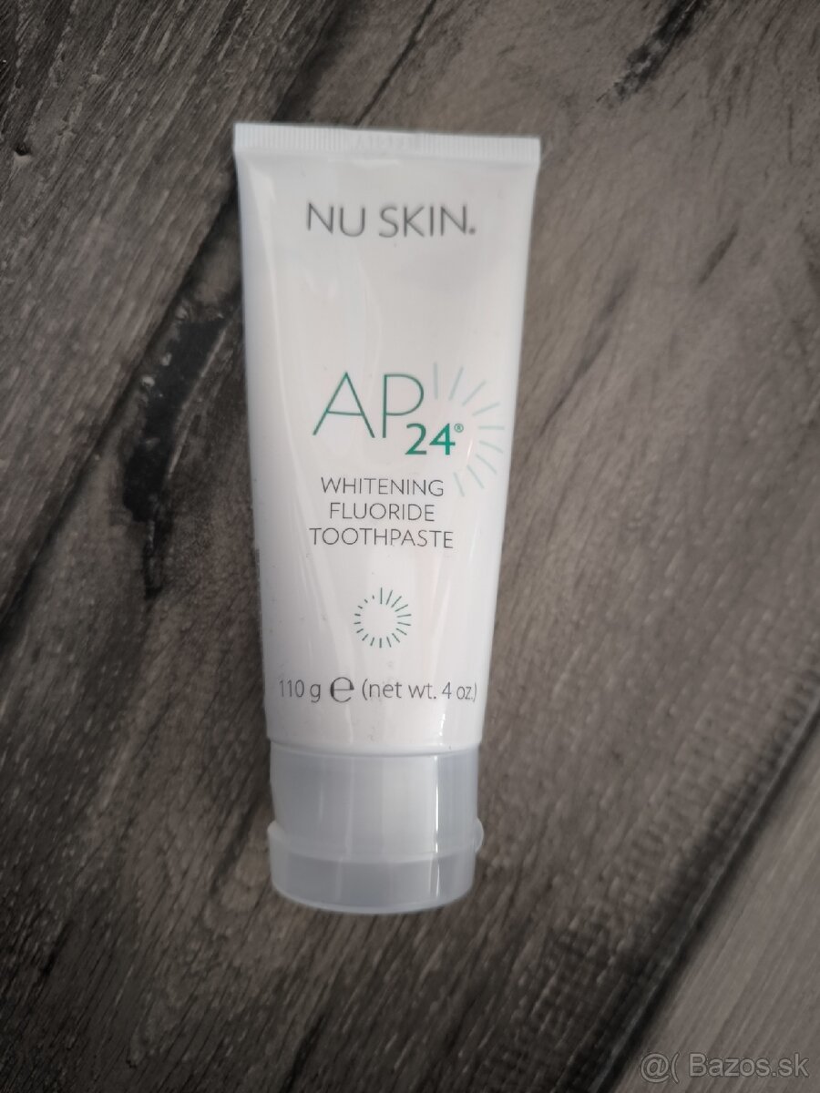 Bieliaca zubná pasta AP24